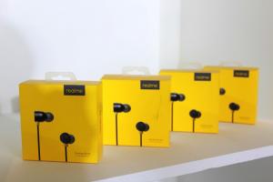 Realme U1 Fiery Gold dan Realme Earphone Akan Flash Sale di Shopee Besok !