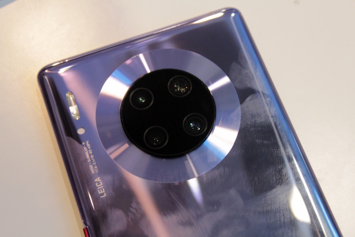 HUAWEI Mate 30 Pro Resmi Diluncurkan di Indonesia, Bawa Segudang Fitur Futuristik